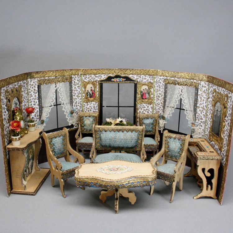 Un salon de poupes garni de son mobilier - Poupes et Maisons Antiquits
